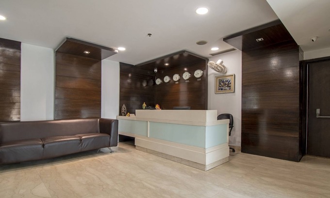 Sector 14 Hotel | Treebo Trend Grenville near Udyog Vihar