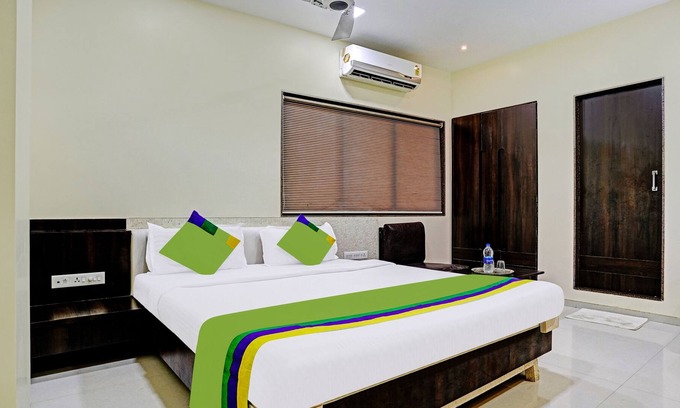 Parel Hotel | Treebo Trend Hiramani Parel Lalbaug