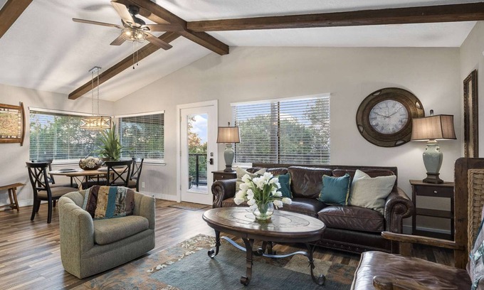 Canyon Lake House | Treehouse Cottage | 2 Bed, 1 Bath