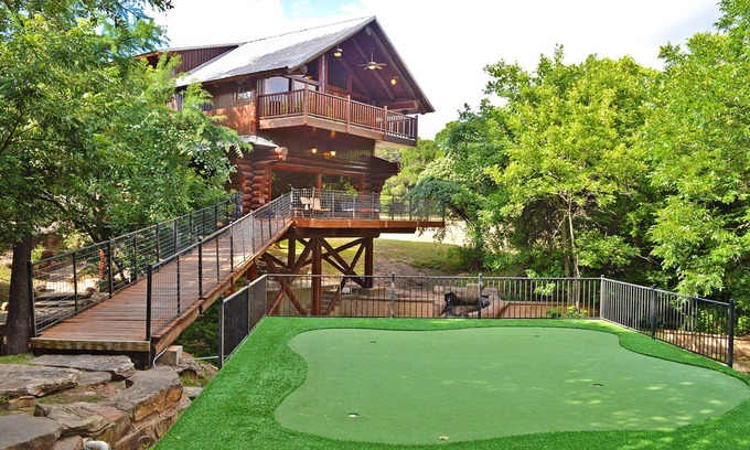 Marble Falls Cabin | Treehouse: Unique Escape Among the Trees Awaits!