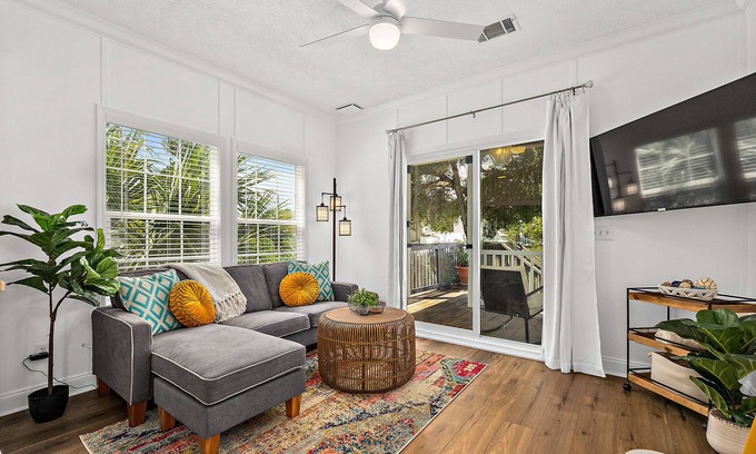 St. Augustine Apartment | Treetop Cottage - 3 blocks from Historic District