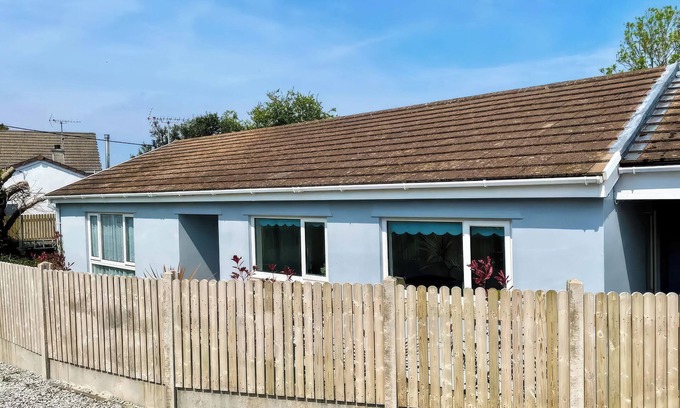 Saint Gennys Cottage | TRELAWNE, pet friendly, with a garden in Crackington Haven
