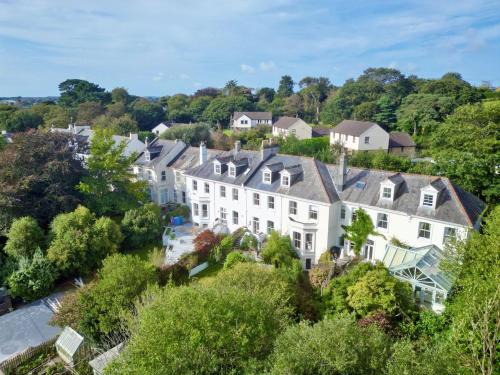 Truro House | Trenare