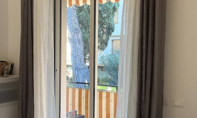 Bordighera Apartment | Trendy 2 bed apartment 45 mins from Monaco