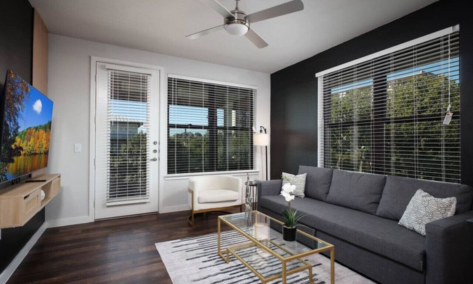 Near East Side Apartment | Trendy 2BR w/Gym, Parking Near Rvrwalk & Dome
