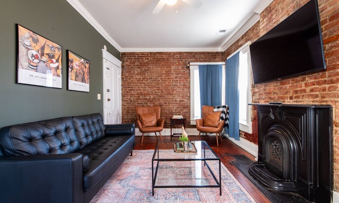 Cherokee Triangle Condo | Trendy Condo walking Distance to Bars, Restaurants, and Coffee Shop