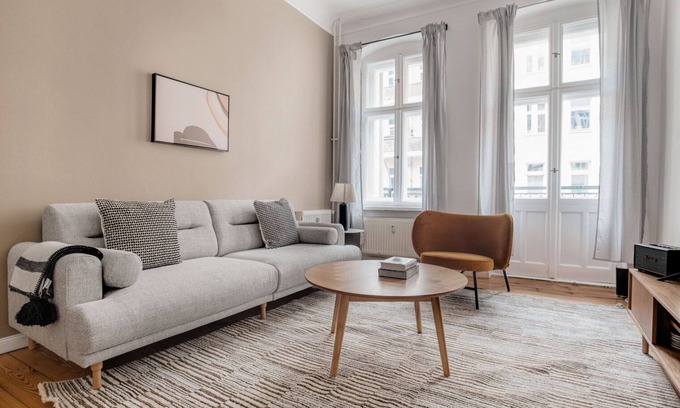 Friedrichshain Apartment | Trendy Friedrichshain 1BR nr Oberbaumbrücke, by Blueground