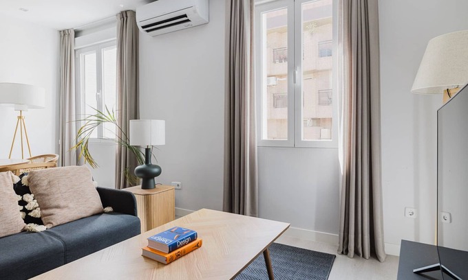 Chamberi Apartment | Trendy Rios Rosas 2BR w/Doorman, Washer & A/C, by Blueground