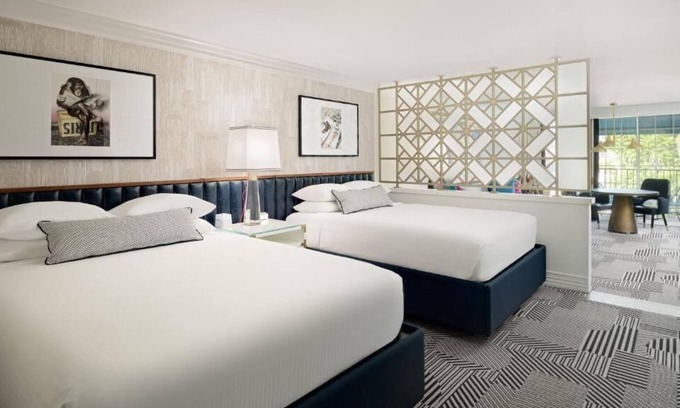 Tri-West Apartment | Trendy West Hollywood Stay – Walk to Dining & Nightlife