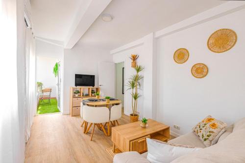 Almeria Centro Apartment | TrendyHomes El Faro de Almería