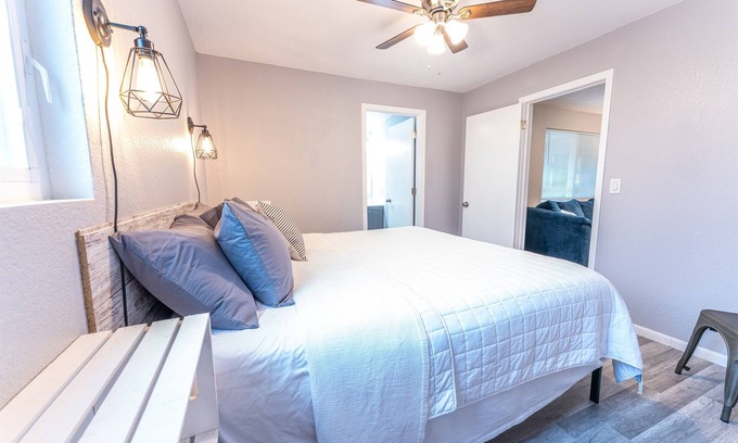 Indian Point Condo | Tribesman Resort #19 - Renovated Condo, Minutes to Silver Dollar, Great Location