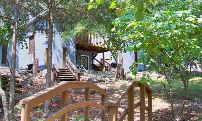 Indian Point Cabin | Tribesman Resort #20 - Renovated Cabin, Minutes to Silver Dollar, Great Location