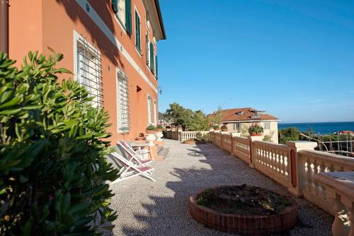 Varazze Apartment | Trilocale in villa vista mare Apt 2