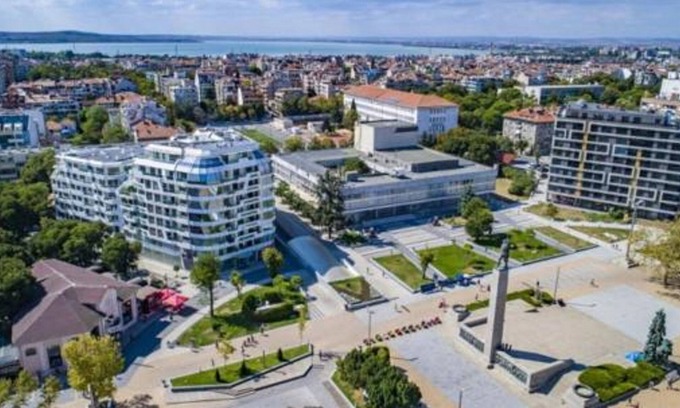 Burgas Center Apartment | *Trinity Apartment - Elegance and Style in the heart of Burgas*