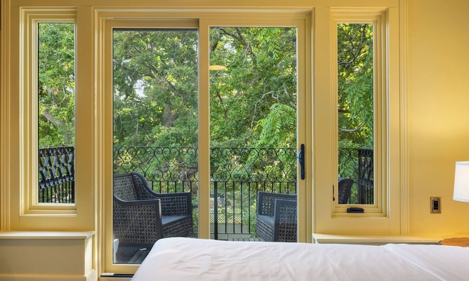 Gananoque Bed & Breakfast | Trinity House Inn