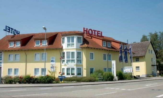 Kappel-Grafenhausen House | Triple room with toilet and shower - Euro Hotel