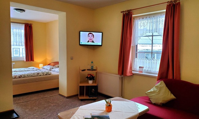 Konigshutte Bed & Breakfast | Triple room - Pension Königshof