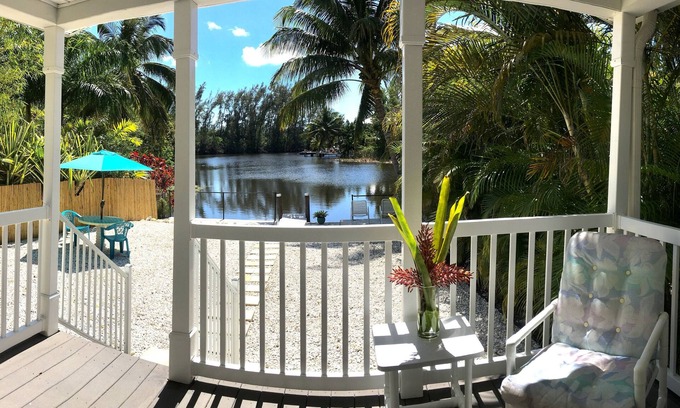 East Naples Cottage | Tropical Cottage with a Million Dollar View- Your own private house