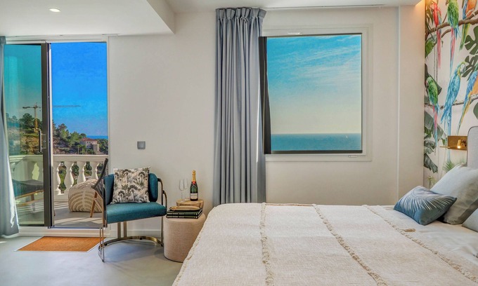 Sitges Apartment | Tropical Loft by Hello Homes Sitges