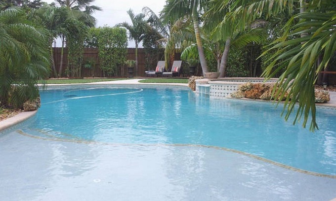 Margate House | Tropical Paradise, Private Heated Pool & Spa, Built-in-BBQ