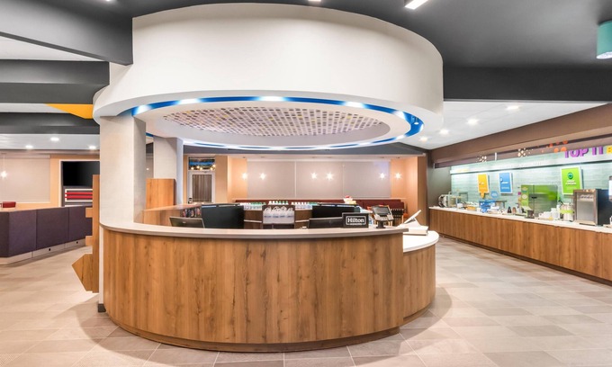 Northeast Pensacola Hotel | Tru By Hilton Pensacola I-10 North Davis Highway