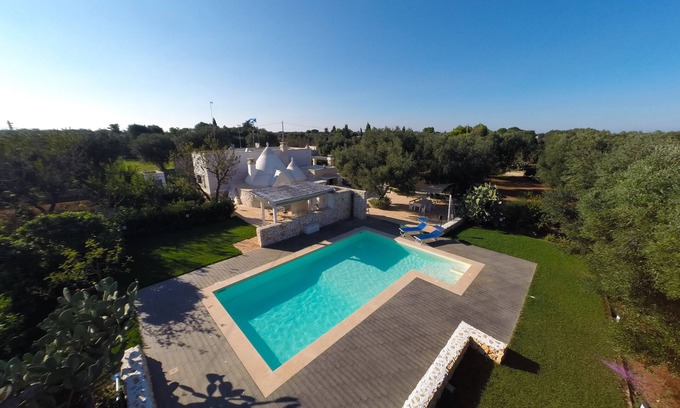 Carovigno House | Trullo del Salento with pool