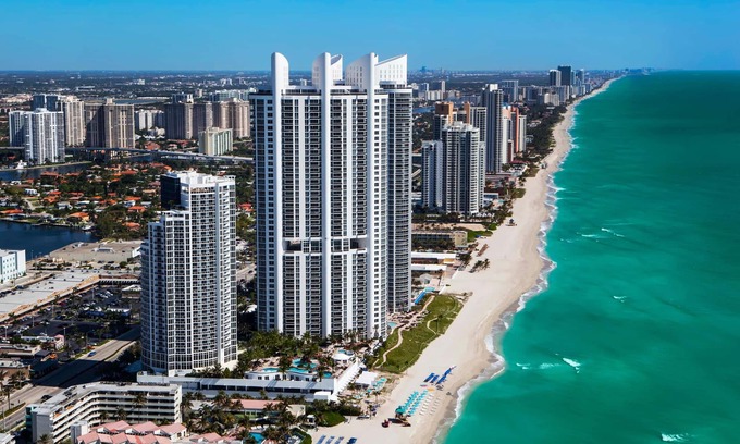 Sunny Isles Beach Resort | Trump International Deluxe Oceanfront Room w/Incredible Water Views & WiFi