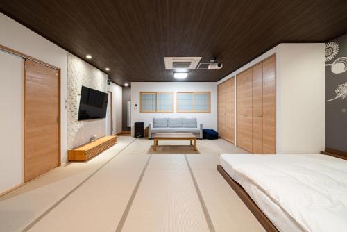 Kanazawa Apartment | Tsuzumi Suite - Exclusive Japanese modern house