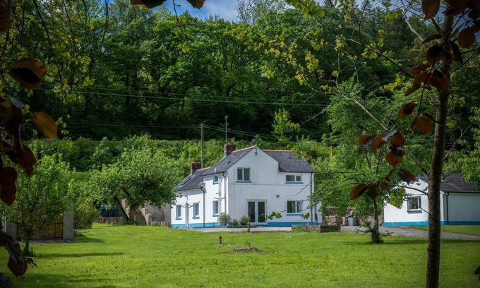 Narberth House | Tucking Mill - 3 Bedroom Holiday Home - Stepaside