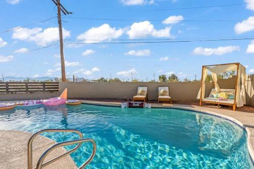 Casas Adobes House | Tucson Escape: 5br - Pool - CCP - Eclectic-Themed
