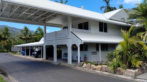 Tully Hotel | Tully Motel