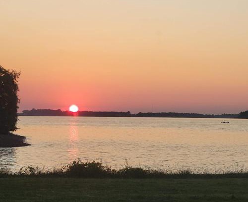 Lake Village House | Turn On Inn