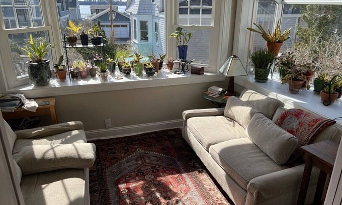Falmouth Foreside Cottage | Turning Point Cottage with Ocean View