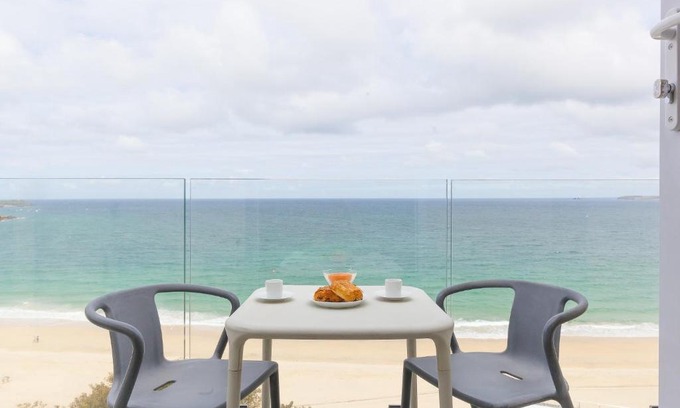Carbis Bay Apartment | Turquarze