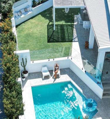 Scarborough House | Turquoise Waters Retreat