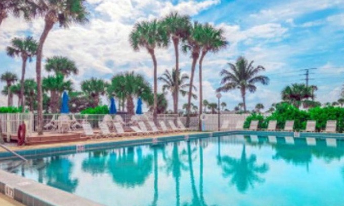 Hutchinson Island South Resort | TURTLE REEF CLUB CONDO- HUTCHINSON ISLAND SOUTH- 2 BR PRIME OCEANFRONT-sleeps 6