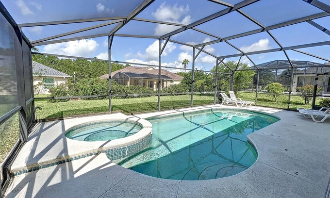 Tuscan Ridge House | Tuscan Paradise: Private Pool, Spa & Close to Disney!