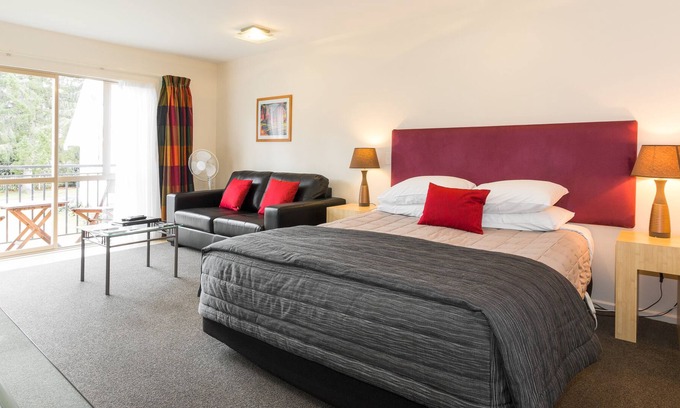 Hanmer Springs Hotel | Tussock Peak Motor Lodge