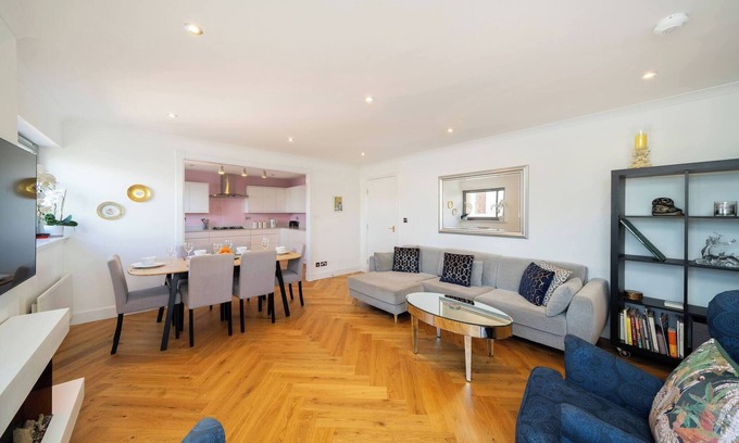 Dundee Apartment | Twin Bridges - Quayside Penthouse