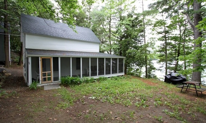 Rome Cottage | Twin Oaks on Great Pond