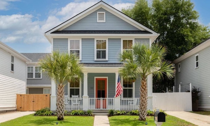Mount Pleasant House | Twin Palms/Beach/Old Village/5-Min to Dwntwn