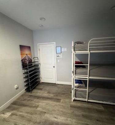 Downtown Los Angeles Hostel | Twin Pineapple Hostel