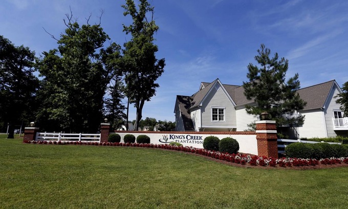 Lackey Resort | Two 3 bedroom units, Kings Crk Resort, WilliamsburgVA. 20 mins to Busch Gardens