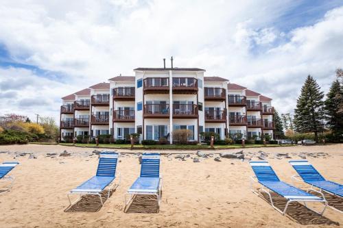 Traverse City House | TWO Beachside Condos on East Bay in Traverse City