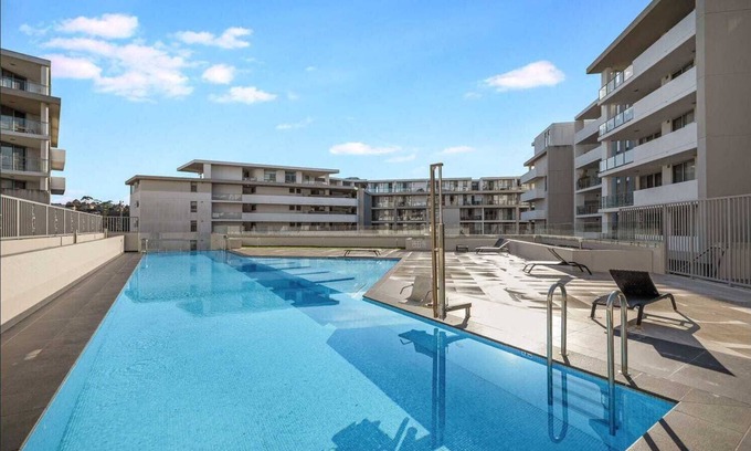 Turrella Apartment | Two Bed Apartment next to train station (20 mins to Central)