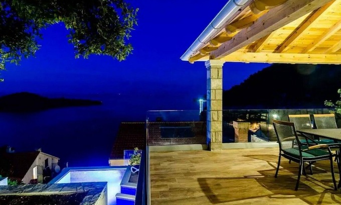 Sobra Apartment | Two bedroom apartment near beach Sobra, Mljet (A-22926-a)