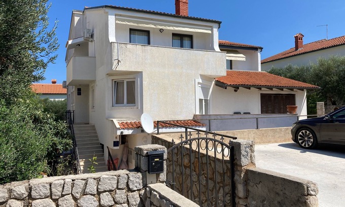 Cove Murtar Apartment | Two bedroom apartment with air-conditioning Mali Lošinj, Lošinj (A-23520-a)
