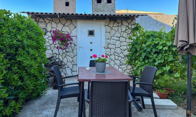 Povljana Apartment | Two bedroom apartment with terrace and sea view Povljana, Pag (A-6298-a)