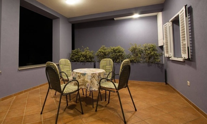 Verunic Apartment | Two bedroom apartment with terrace and sea view Verunić, Dugi otok (A-14286-b)
