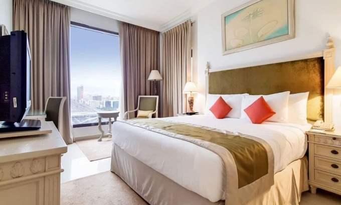 Al Sufouh 2 Apartment | Two Bedroom Apartment Near Internet City Metro 13